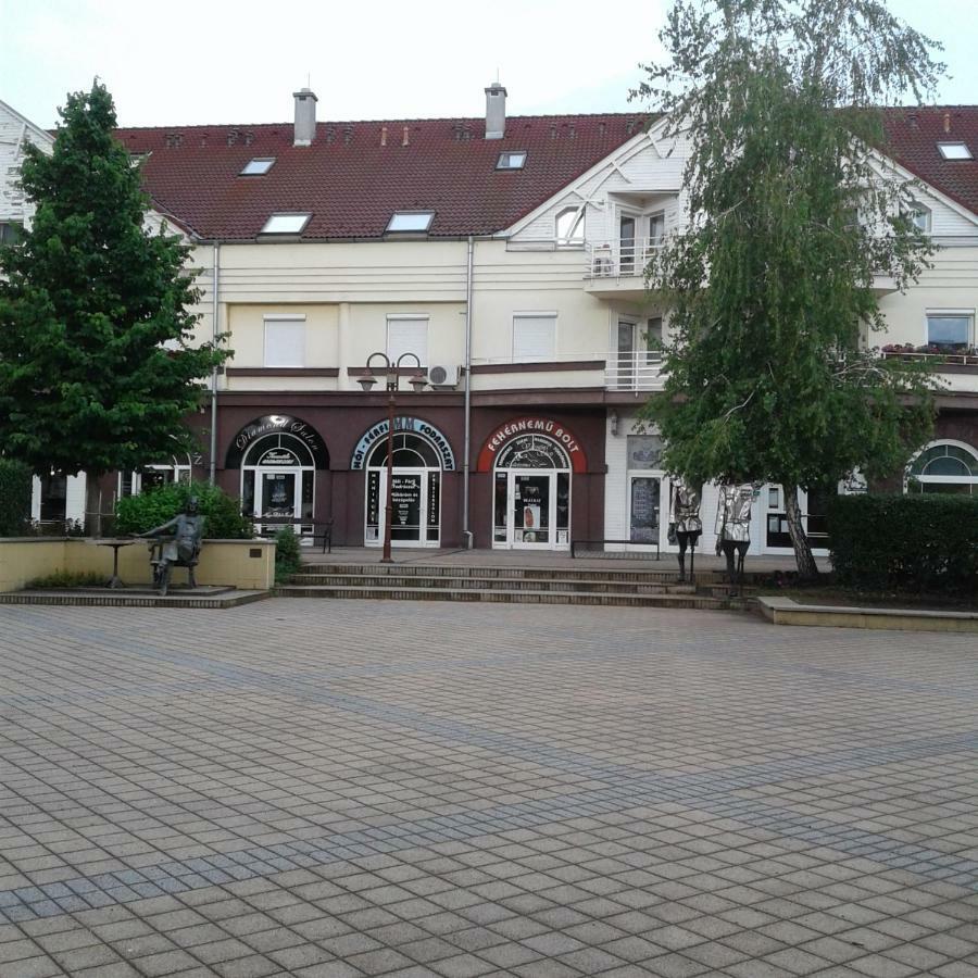 Mary Apartment Siofok Dış mekan fotoğraf